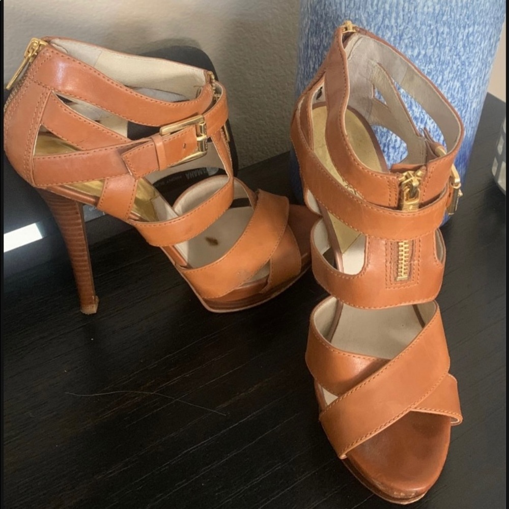 Michael Korrs Heels size 8.5